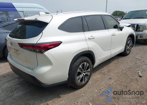 2021 Toyota Highlander Xle из США, поврежденный, VIN 5TDGZRBH6MS552939
